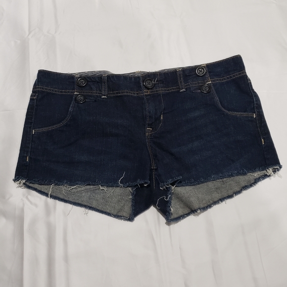 GAP Pants - Gap Jeans Cut Offs size 28/6